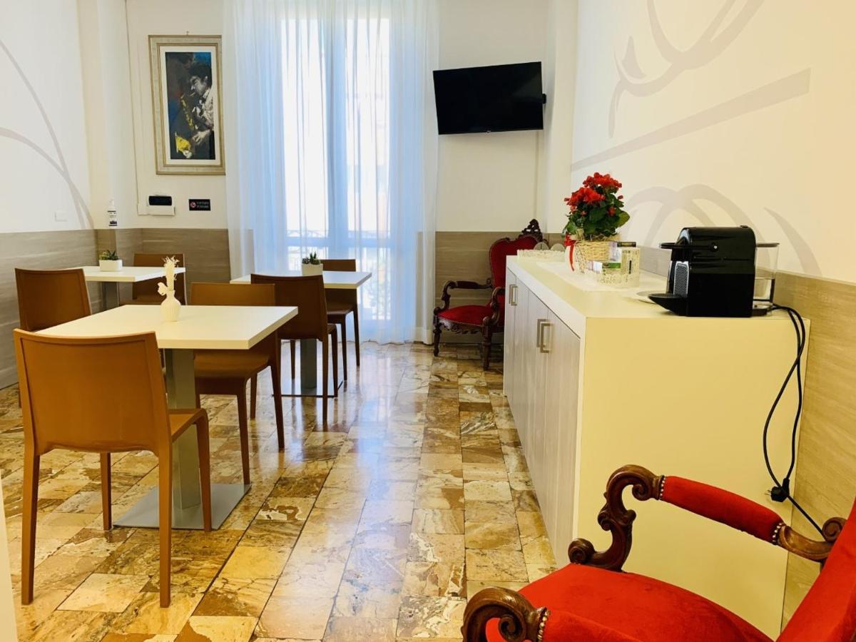 B&B Palazzo Storico Di Nicola 페스카라 외부 사진