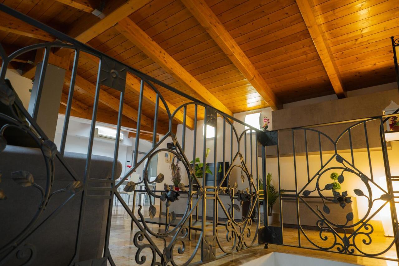 B&B Palazzo Storico Di Nicola 페스카라 외부 사진